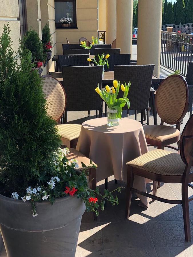 Bialy Kruk Hotel Starogard Gdański Exterior foto